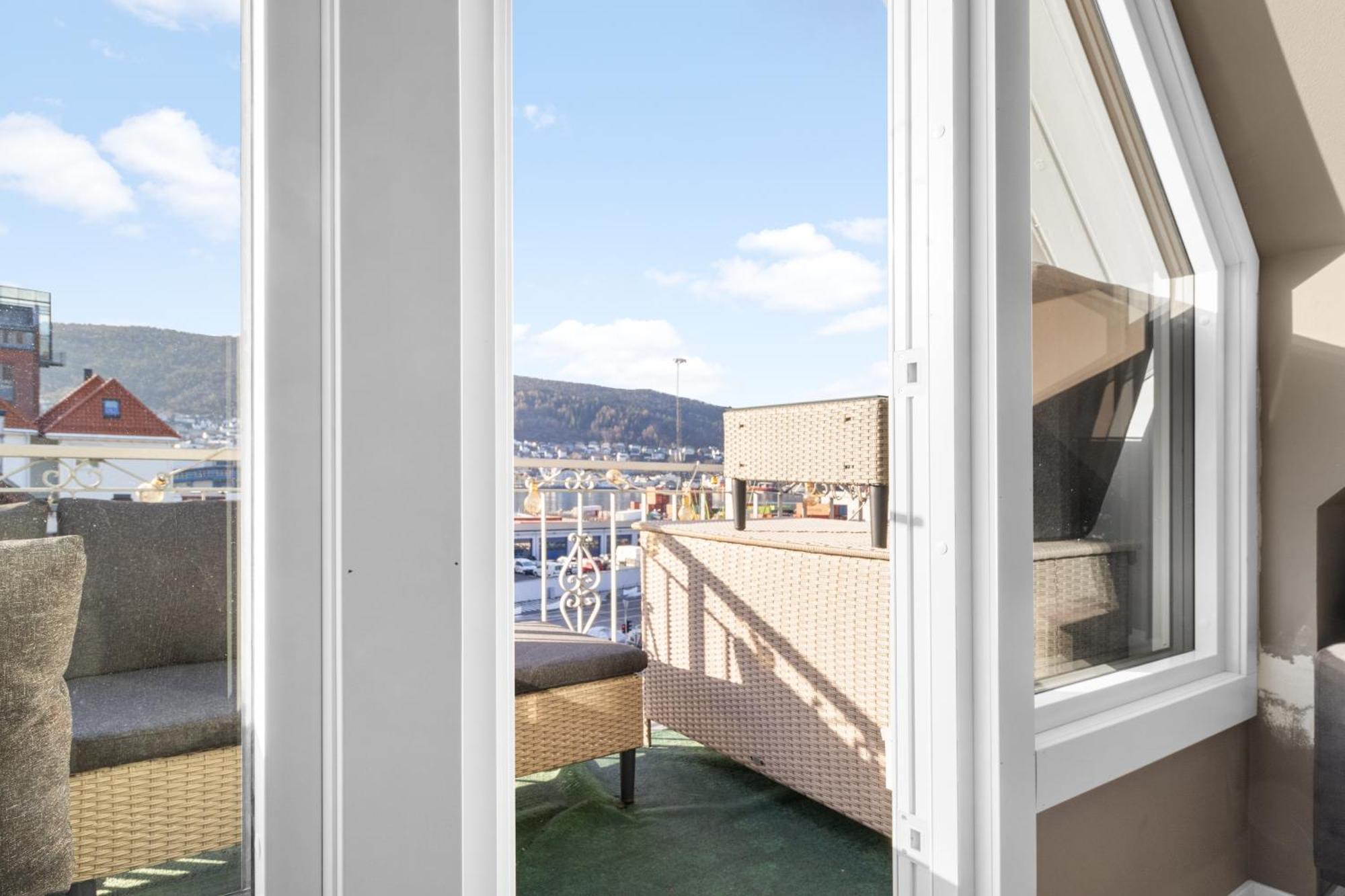 Penthouse Apartment In Bergen Exterior foto